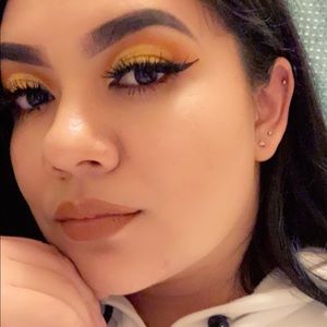 Meet your Posher, Jasmine